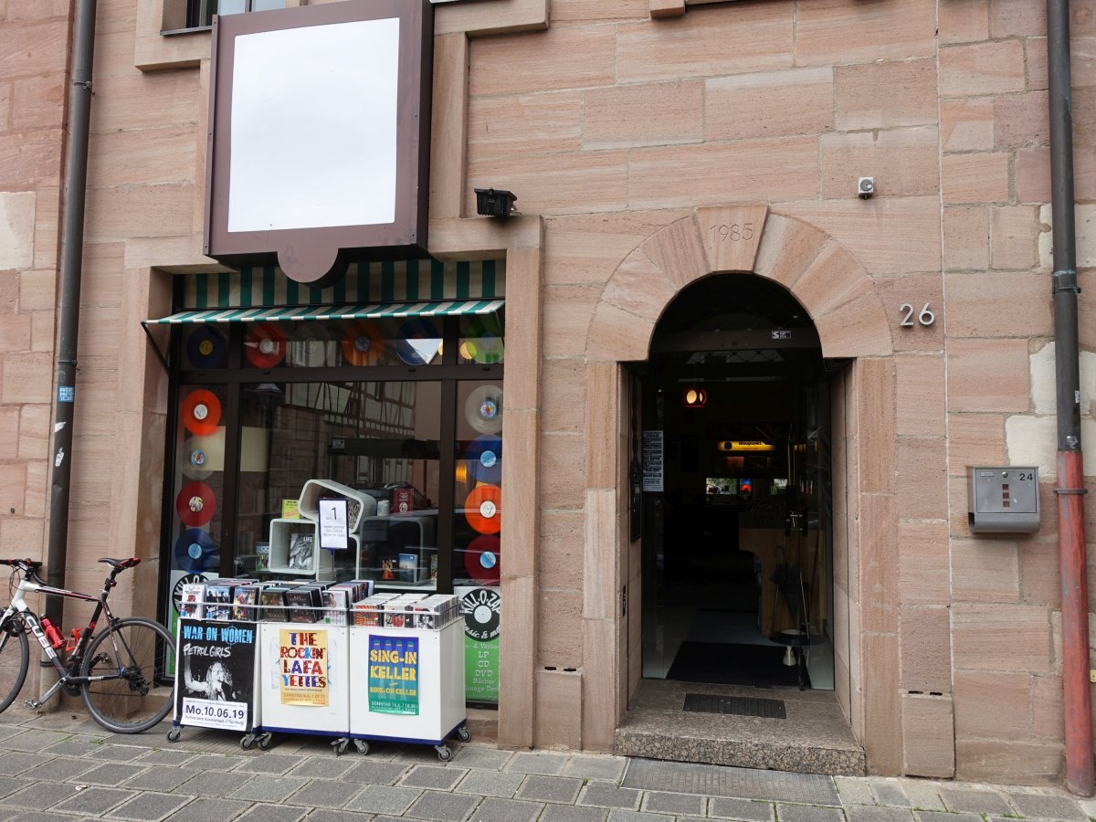 37+  Wahrheiten in  A Und O Nürnberg! Maybe you would like to learn more about one of these?