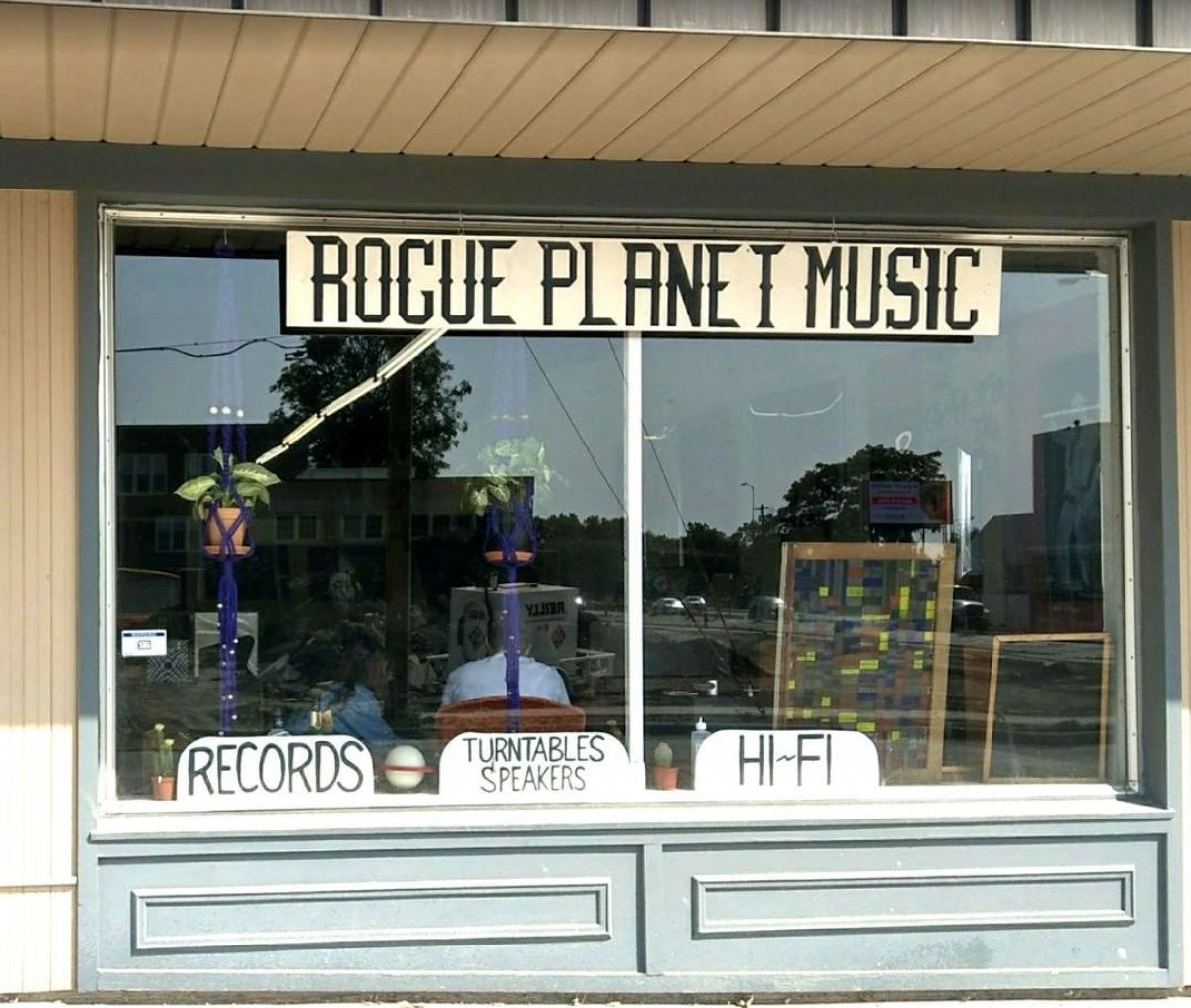 Rogue Planet Music Des Moines On Recordstores Love